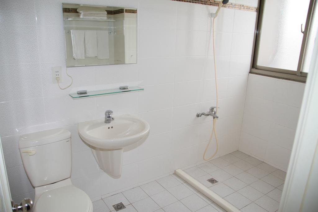 Ti Hwa Hotel Tajpej Kültér fotó