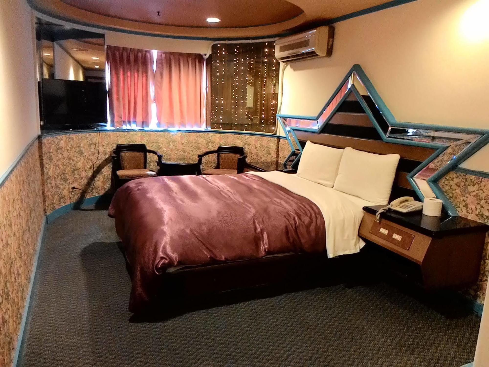 Ti Hwa Hotel Tajpej Kültér fotó
