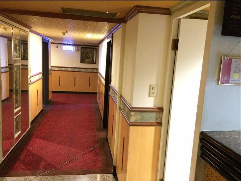 Ti Hwa Hotel Tajpej Kültér fotó